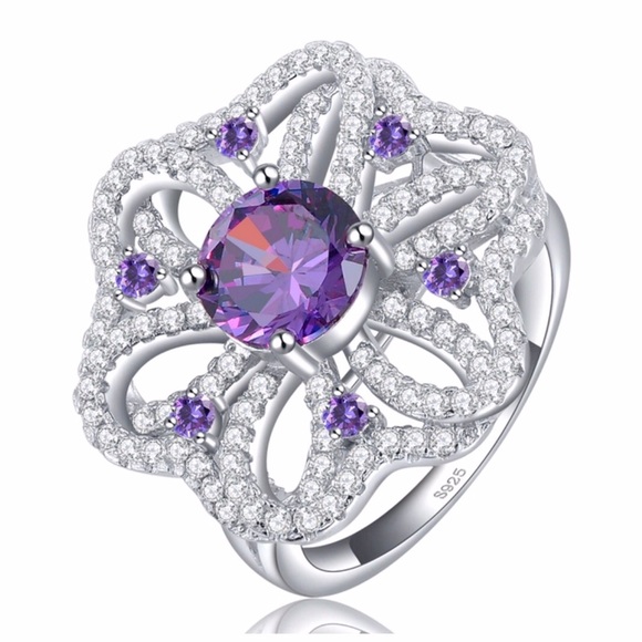 Swarovski Crystals The Delina Flower Ring - Picture 1 of 5